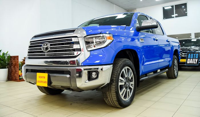 Hình ảnh chi tiết về Toyota Tundra 1794 Edition 2021 mới nhập về Việt Nam t1.jpg