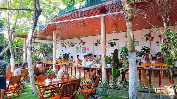 Panni Cafe - Không gian đậm chất Hàn Quốc tại Huế 7