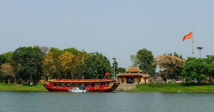Hãy cùng nhau khám phá Huế vào tháng 4 và khám phá những điều mới lạ! 8