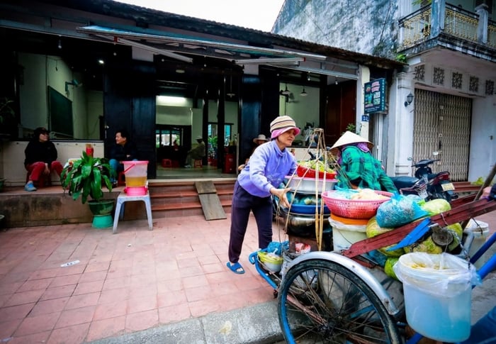 Khám phá quán bún bò Huế đã hoạt động hơn 70 năm luôn đông đúc khách ở Huế