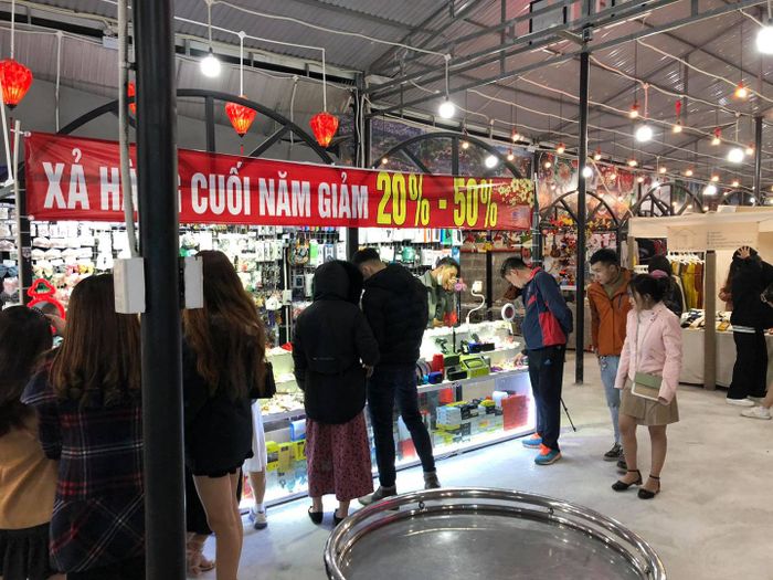Chợ đêm Huế - Điểm mua sắm và vui chơi lý tưởng 2