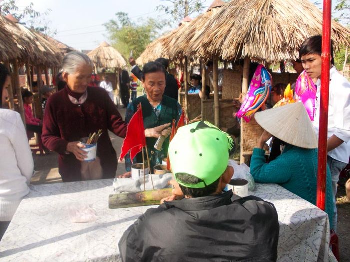 Năm mới Tết đến, hòa cùng không khí tươi vui tại lễ hội Bài Chòi 8