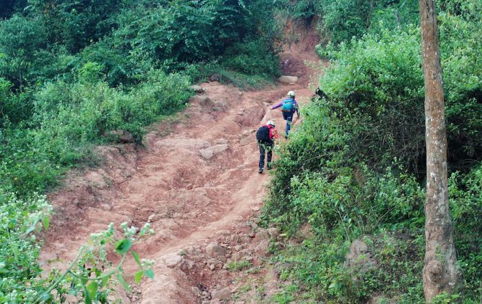 Khám phá trekking Pha Luông - Chinh phục đỉnh núi Mộc Châu 4