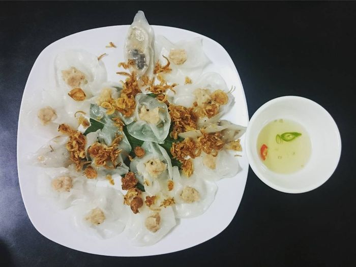 Lò làm bánh bao bánh vạc Bông Hồng Trắng Hội An - Nơi sản xuất bánh đẹp, dịu dàng với hương vị tinh tế.