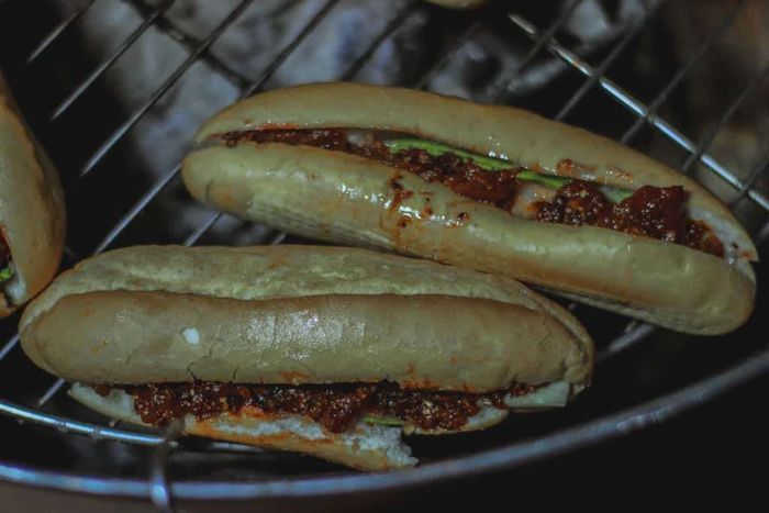 Bánh mì Tràng Tiền Huế - Gói gọn hương vị cố đô khiến bao người phải suýt xoa không ngừng 4