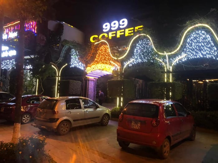 Cafe 999 là nơi mang lại cảm giác yên bình, giúp bạn thư thái trong sự lặng lẽ.