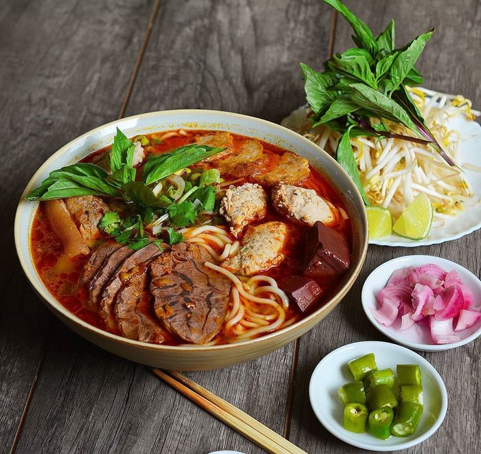 Bún bò huế - 'Nàng tiên' của ẩm thực cố đô 4