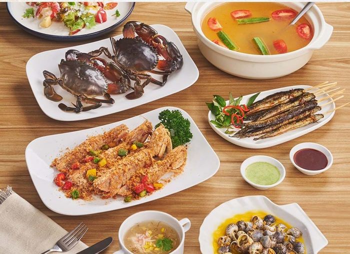 Đừng bỏ lỡ cơ hội thưởng thức cua hoàng đế tại Nhà hàng Queen's Crab Huế!