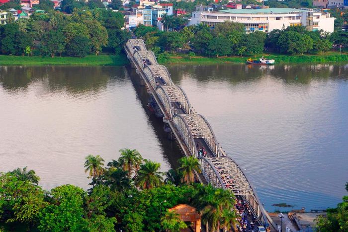 Hãy tham khảo ngay bài đánh giá về du lịch Huế của Trung Nguyễn 8