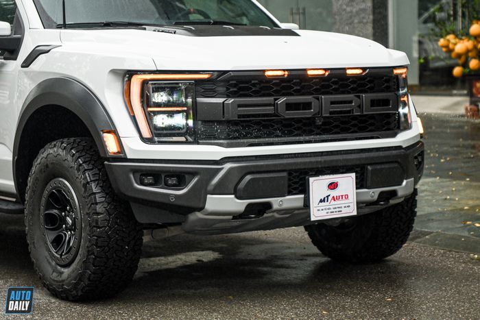 Hình ảnh chi tiết của mẫu xe Ford F-150 Raptor 2022 đầu tiên xuất hiện tại Việt Nam (adt-8156.jpg)