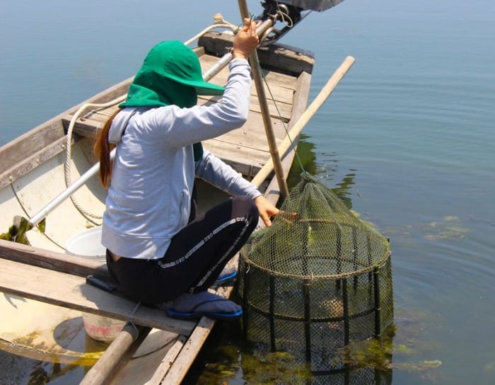 Khám Phá Nhà Hàng Nổi Chuồn Lagoon Cực Dân Dã Ở Huế 6