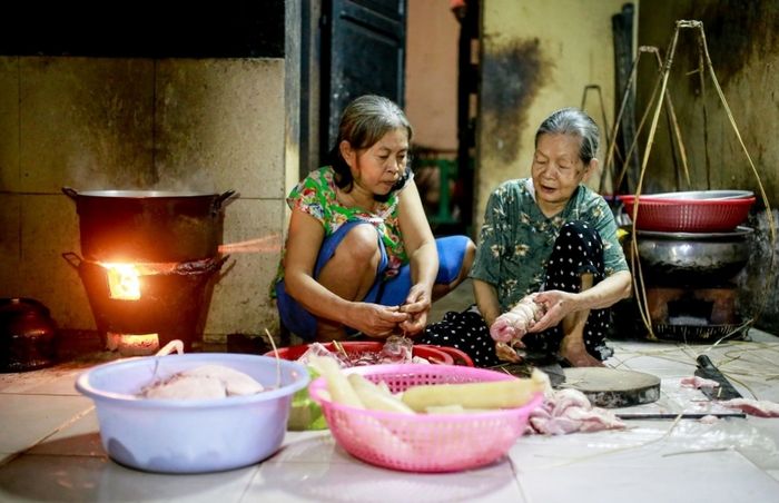 Quán Mệ Kéo - Khám phá địa điểm bún bò Huế 70 năm luôn thu hút khách hàng tại vùng đất Cố đô.