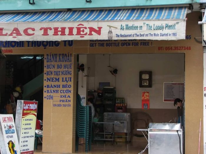 Bánh khoái Đinh Tiên Hoàng - Trải nghiệm hương vị ngon của bánh khoái Huế 40 năm tuổi 2