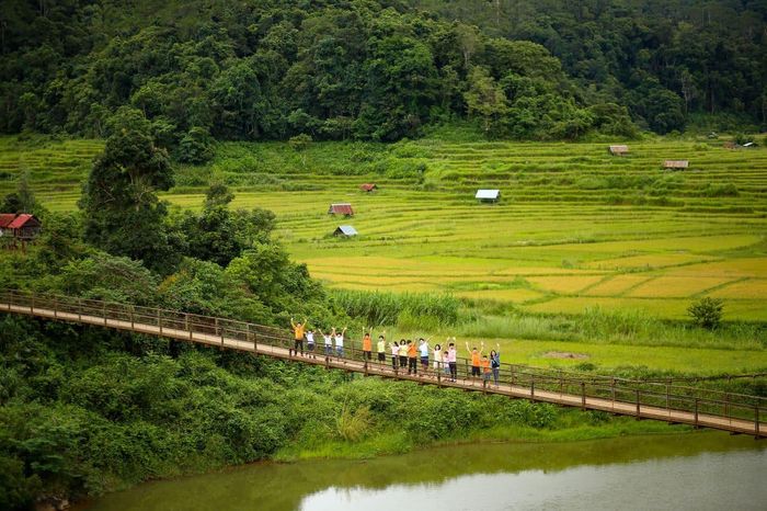 Ruộng bậc thang làng Kon Tu Rằng - Nơi yên bình trên cao nguyên mang vẻ đẹp thơ mộng