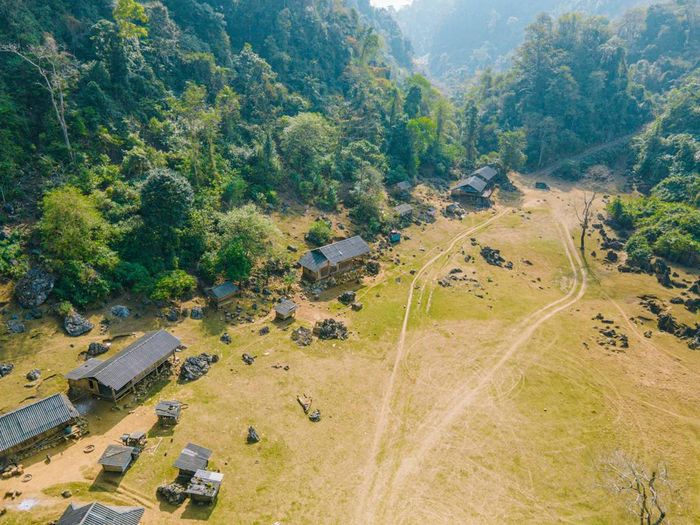 Khám phá ngôi làng Hang Táu Mộc Châu (làng Nguyên Thủy) với sự bình yên và giản dị 2