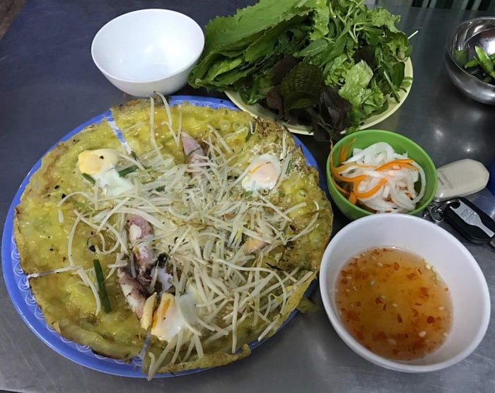 Top 10 quán bánh xèo mực Nha Trang thơm ngon hấp dẫn 4