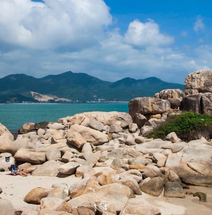 Khám phá 8 bãi biển Nha Trang với vẻ đẹp mê hoặc