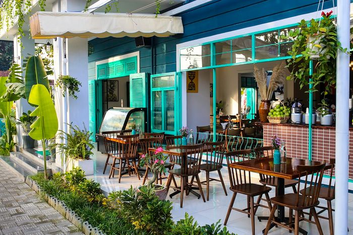 Gác Măng Rê Café, Nhà hàng mang phong cách châu Âu cổ điển và hiện đại 3