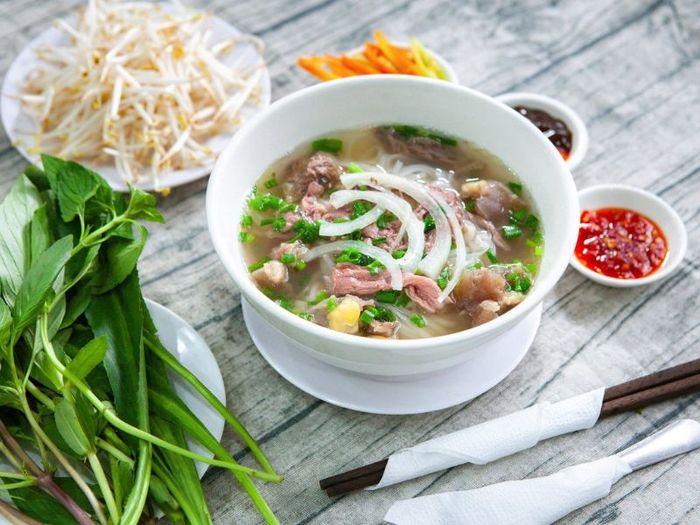 Ăn gì ở Nha Trang? Top 10 đặc sản bạn nhất định thử khi đến đây 8