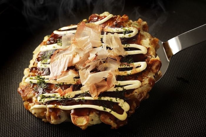 Okonomiyaki và mọi điều bạn cần biết về bánh xèo Nhật Bản 4