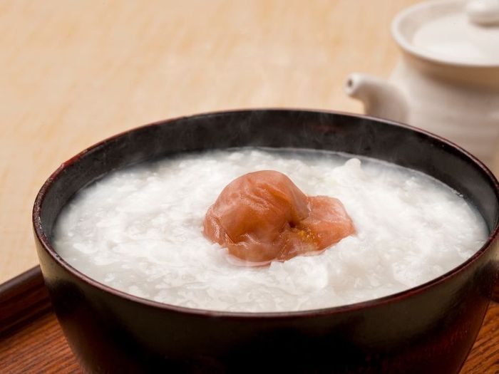 Umeboshi, một loại mơ muối chua đậm đà khiến bạn say mê.