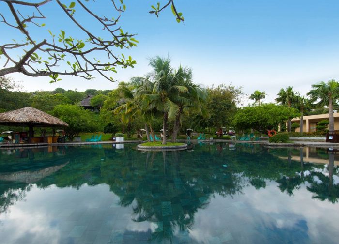 Merperle Hon Tam Resort & Hotel - Điểm tắm bùn khoáng lớn trên đảo