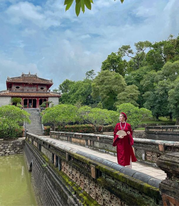 Theo dõi hành trình khám phá Huế trong 4 ngày 3 đêm của Châu Châu một cách cặn kẽ nhất