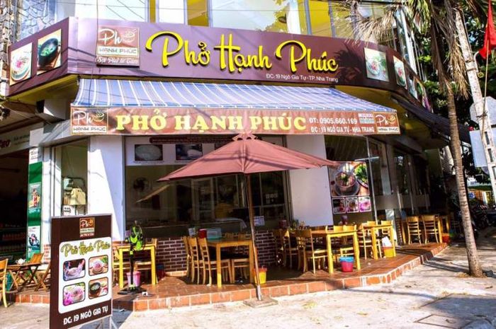 Bụng đói rồi, thử ngay tô Phở Nha Trang nóng hổi, ngon lành đây nhé