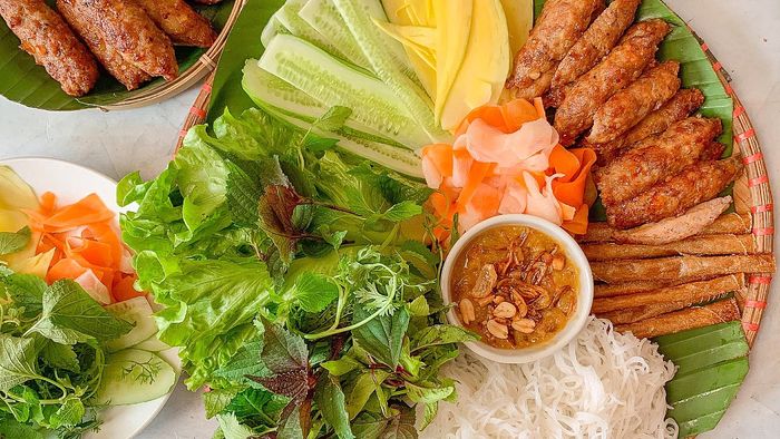 Khám phá ngay danh sách món ăn hấp dẫn khi đến Nha Trang