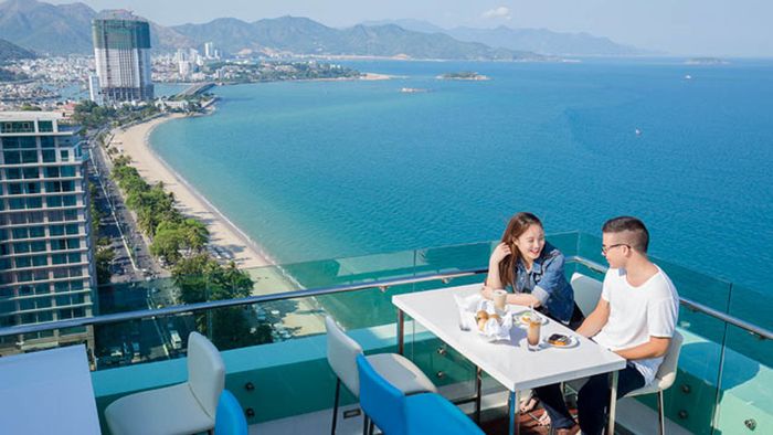 TOP 8 nhà hàng view đẹp Nha Trang sẽ khiến du khách say lòng ngay từ lần đầu đến.