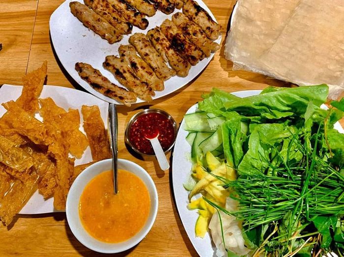 Quán Gỏi Lá Yến Vy nổi tiếng tại Kon Tum 5