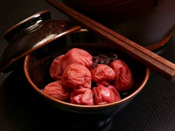 Umeboshi, món mơ muối chua chua mặn mặn khiến bạn say mê 5