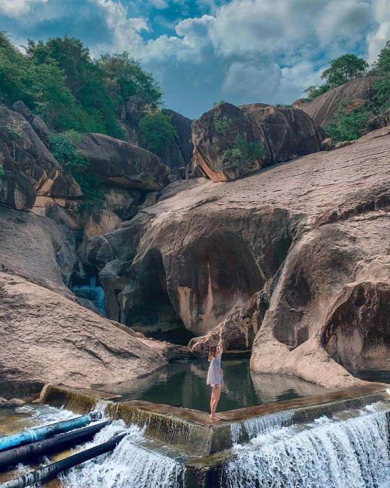 Khám phá Thác Tiên suối Ba Hồ, một điểm đến nổi tiếng của Ninh Thuận.