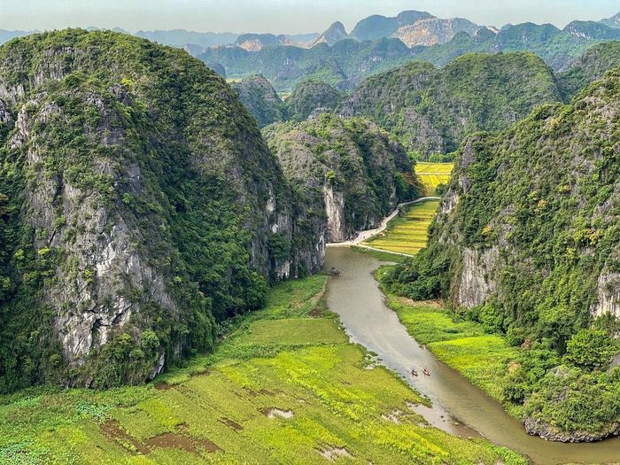 Tam Cốc Bích Động Ninh Bình - Khung cảnh thơ mộng của 'Nam thiên đệ nhị động' 2