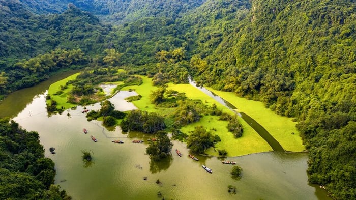 Khám phá ngay 8 ngôi chùa linh thiêng tại Ninh Bình!