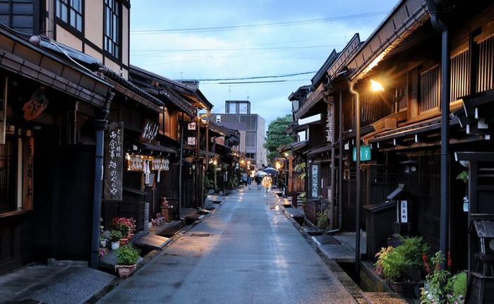 Takayama là một thị trấn mang đậm bản sắc thời kỳ Edo ở Nhật Bản.