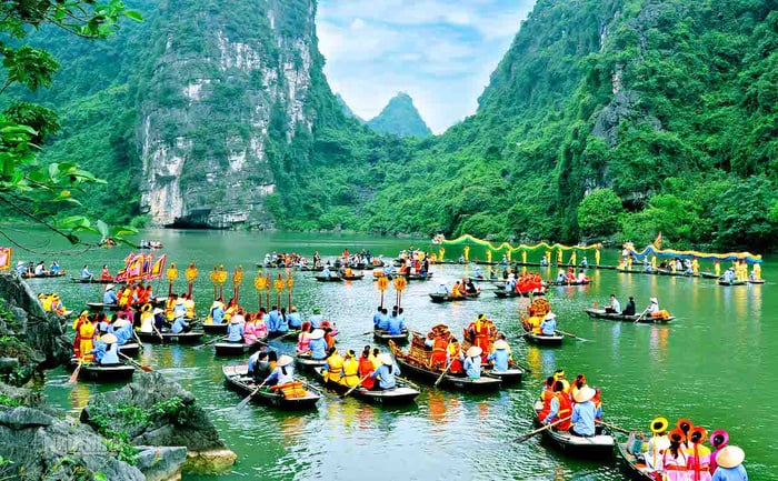 Lễ hội Tràng An - Tín ngưỡng đặc sắc của Ninh Bình