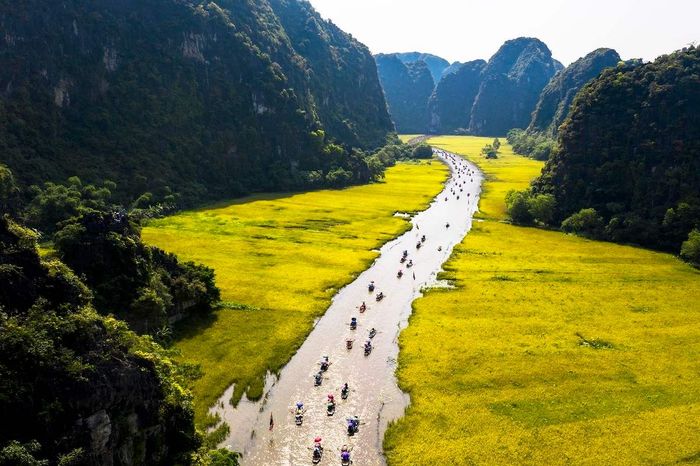 Thảo mộng về vùng đất linh thiêng qua từng mùa du lịch Ninh Bình 4