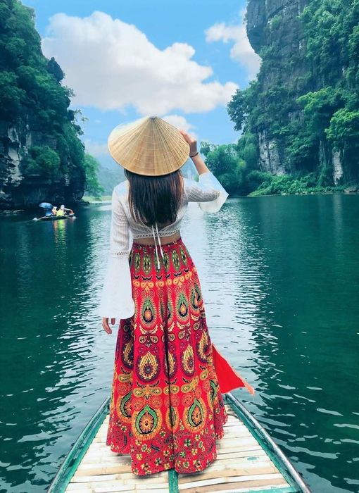 Hướng dẫn lựa chọn trang phục: Đi Ninh Bình mặc gì cho đẹp và tránh mặc gì 4