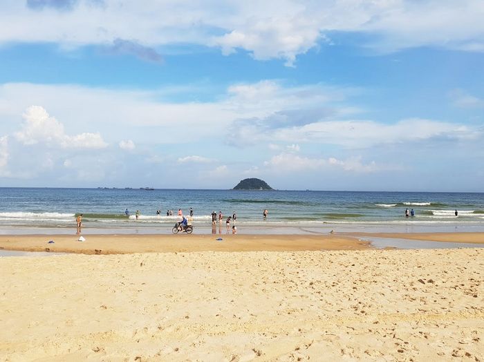 Bãi biển Đồi Dương êm đềm, sóng vỗ ngay tại trung tâm Phan Thiết 5