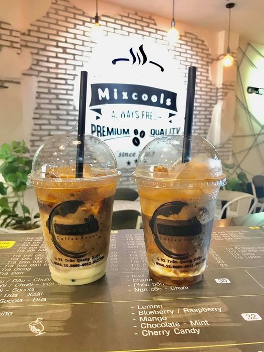 Mixcool's Coffee House mang không khí trẻ trung và đơn giản giữa trái tim của Phan 6