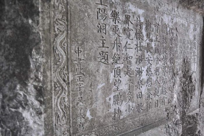 Núi Đá Non Nước - Khám phá núi với nhiều bài thơ cổ tại Ninh Bình 12