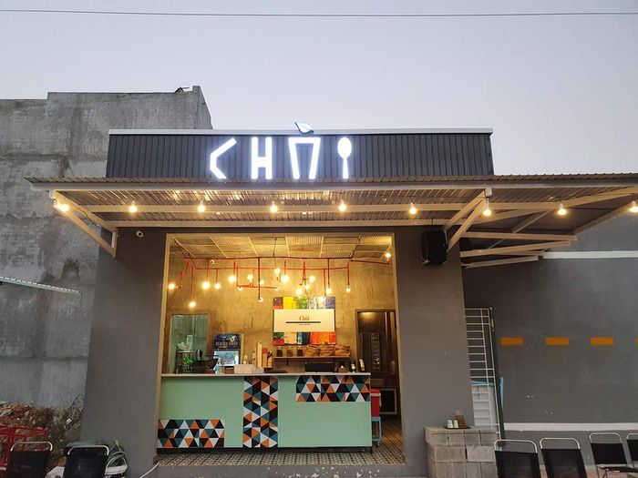 Thưởng thức cà phê tại Choi Oi Cafe trong căn chòi nhỏ xinh