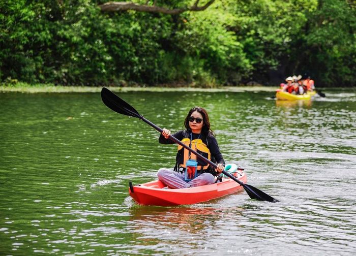 Khám phá Kayak Tràng An - Điểm check-in đặc sắc từ thời xa xưa 9