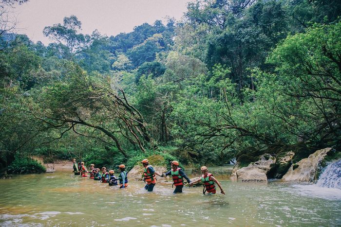 Kinh nghiệm trekking hang Giếng Voọc Quảng Bình trong 1 ngày 4