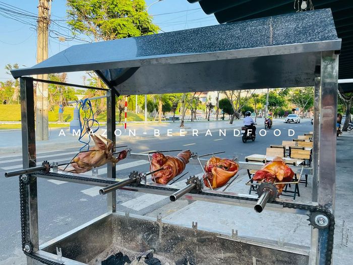 Ghé qua AmaZon - Beer and Food Phú Yên, thưởng thức đồ ăn ngon và uống những ly bia chất lượng.