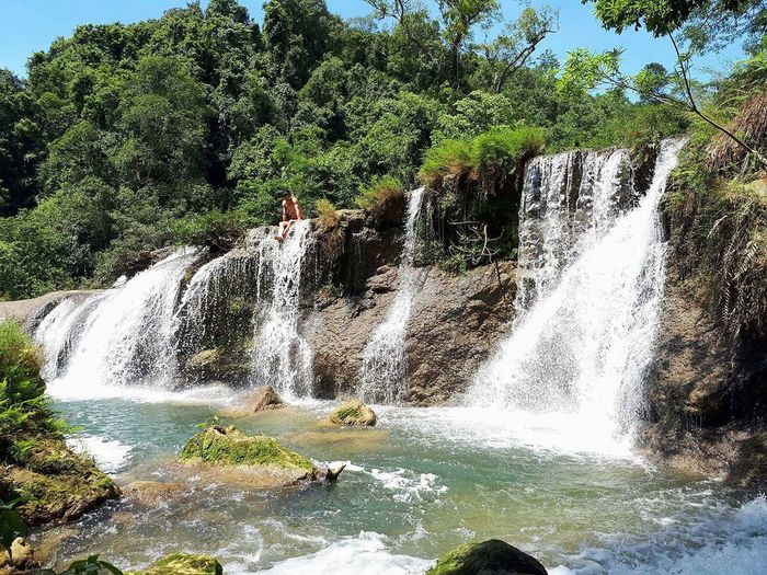 Khám phá vẻ đẹp tuyệt vời của Thác Mơ Minh Hóa (Thác Vạn Mơ) Quảng Bình, nơi có khung cảnh như trong chốn tiên cảnh.