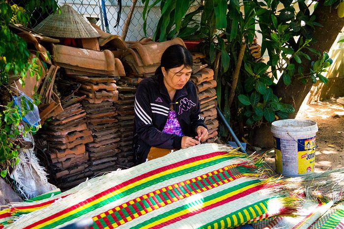 Làng nghề dệt chiếu cói Phú Tân - Di sản trăm năm tuổi tại Phú Yên 9