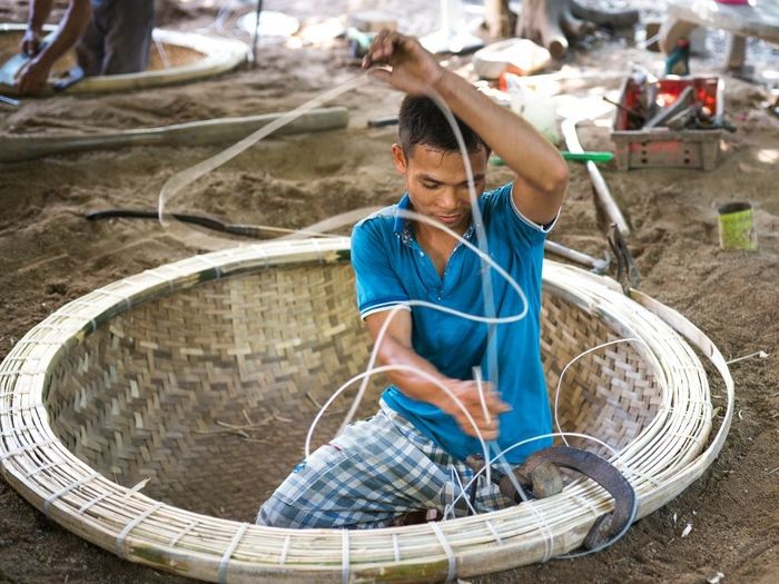 Khám phá nghề đan thúng chai ở Phú Mỹ - Làng nghề truyền thống tiến bước ra biển lớn 9