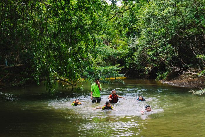 Lịch trình khám phá Tú Làn trong một ngày, dễ dàng và an toàn hơn bao giờ hết